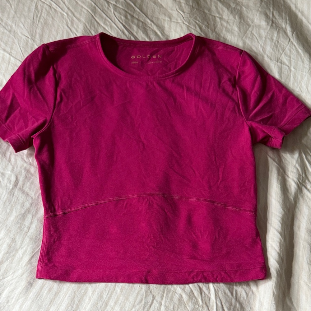 Aritzia workout Short Sleeve Tee